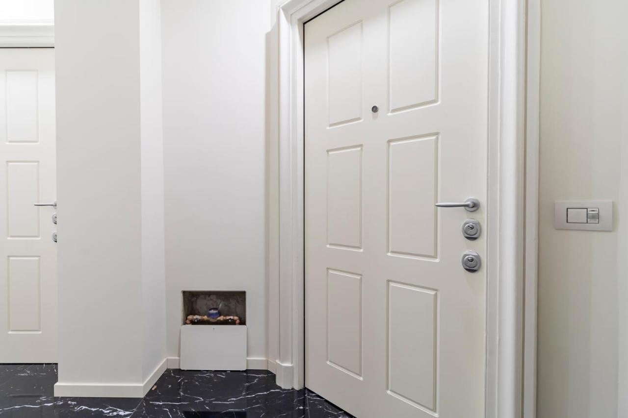 Luxury Apartment - Soperga 2 Milan Luaran gambar